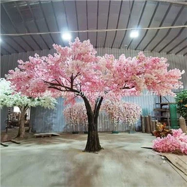 大きな偽の桜の木の装飾